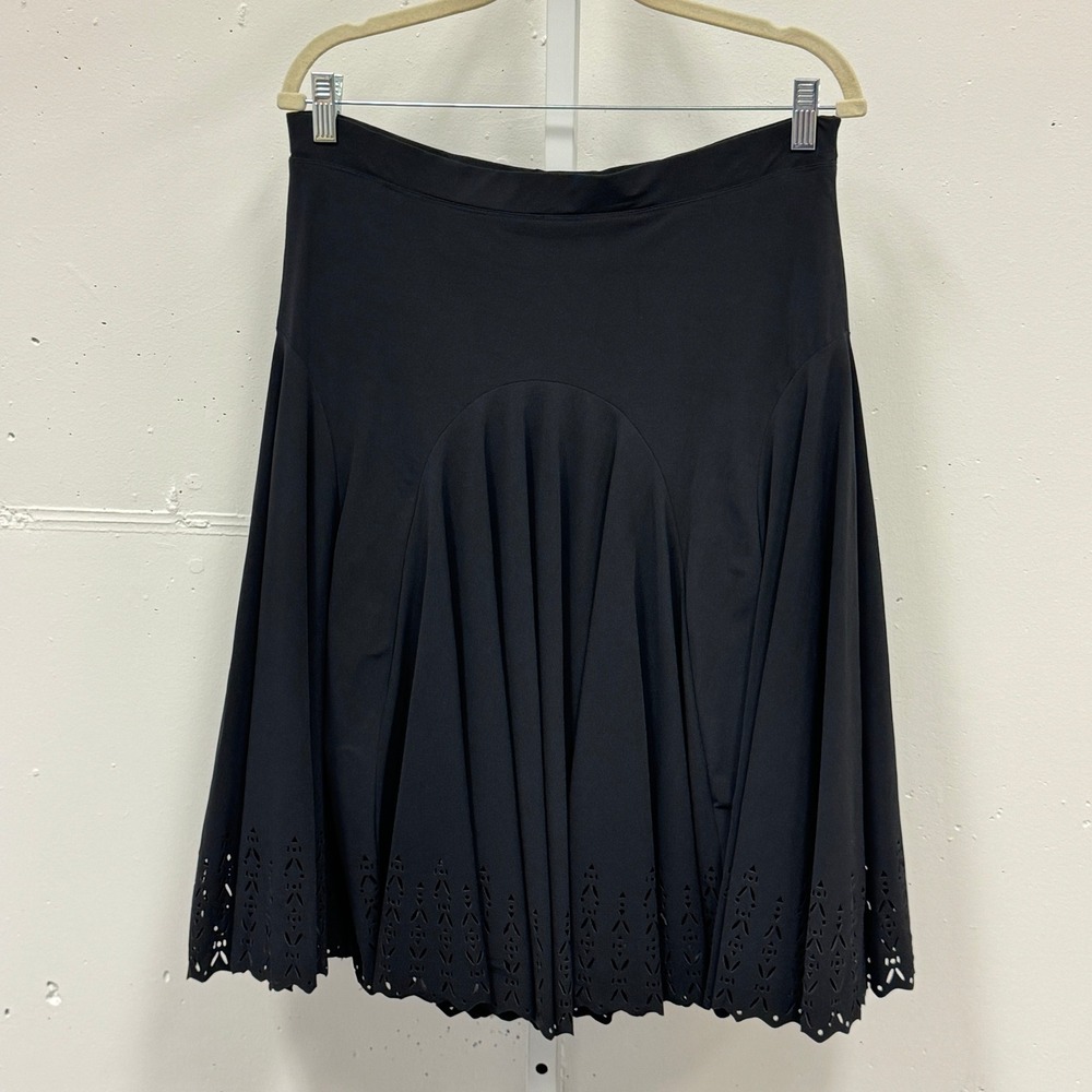Bosca Italy Laser Cut Eyelet Scalloped Hem Knee Length Skirt Size Medium Stretch